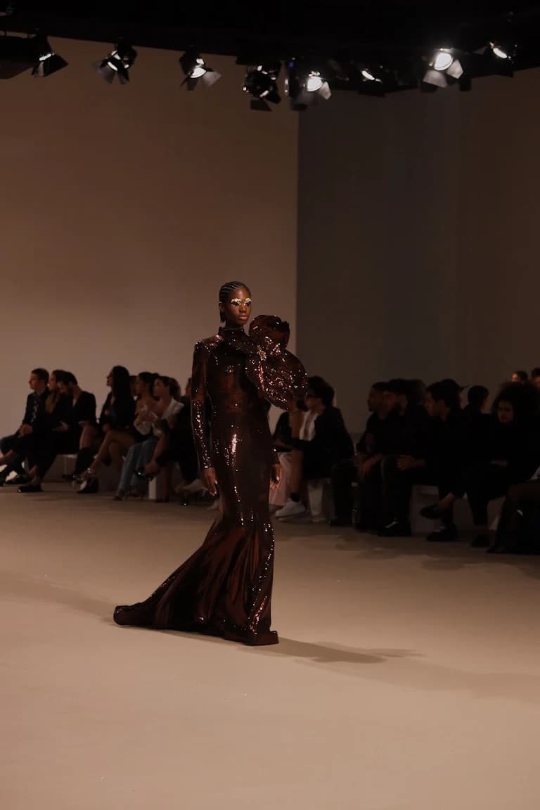 Haute couture в Москве 2026: как отличить настоящий кутюр от маркетинга